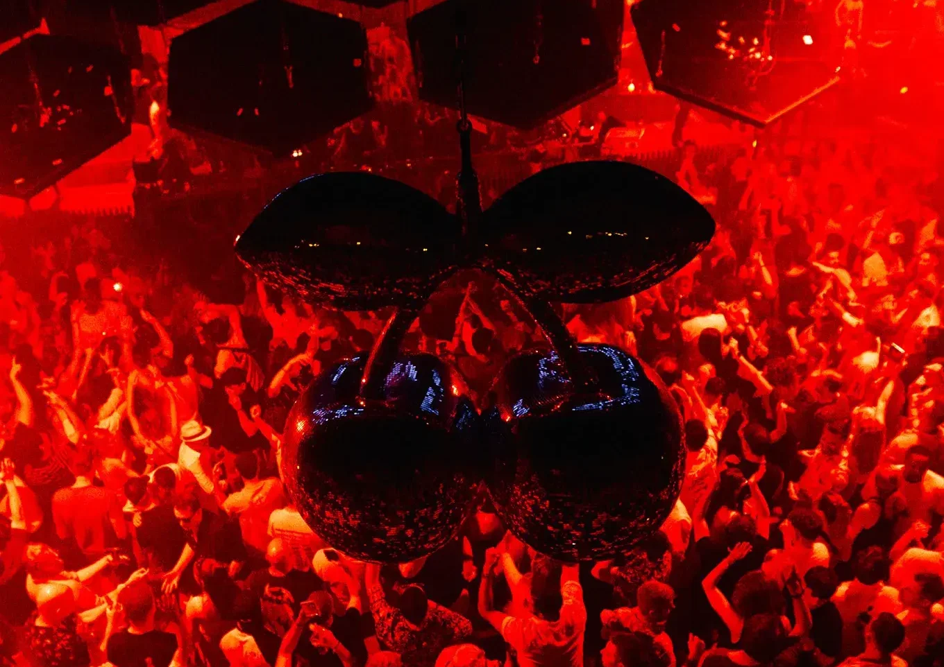 closing pacha ibiza 2025
