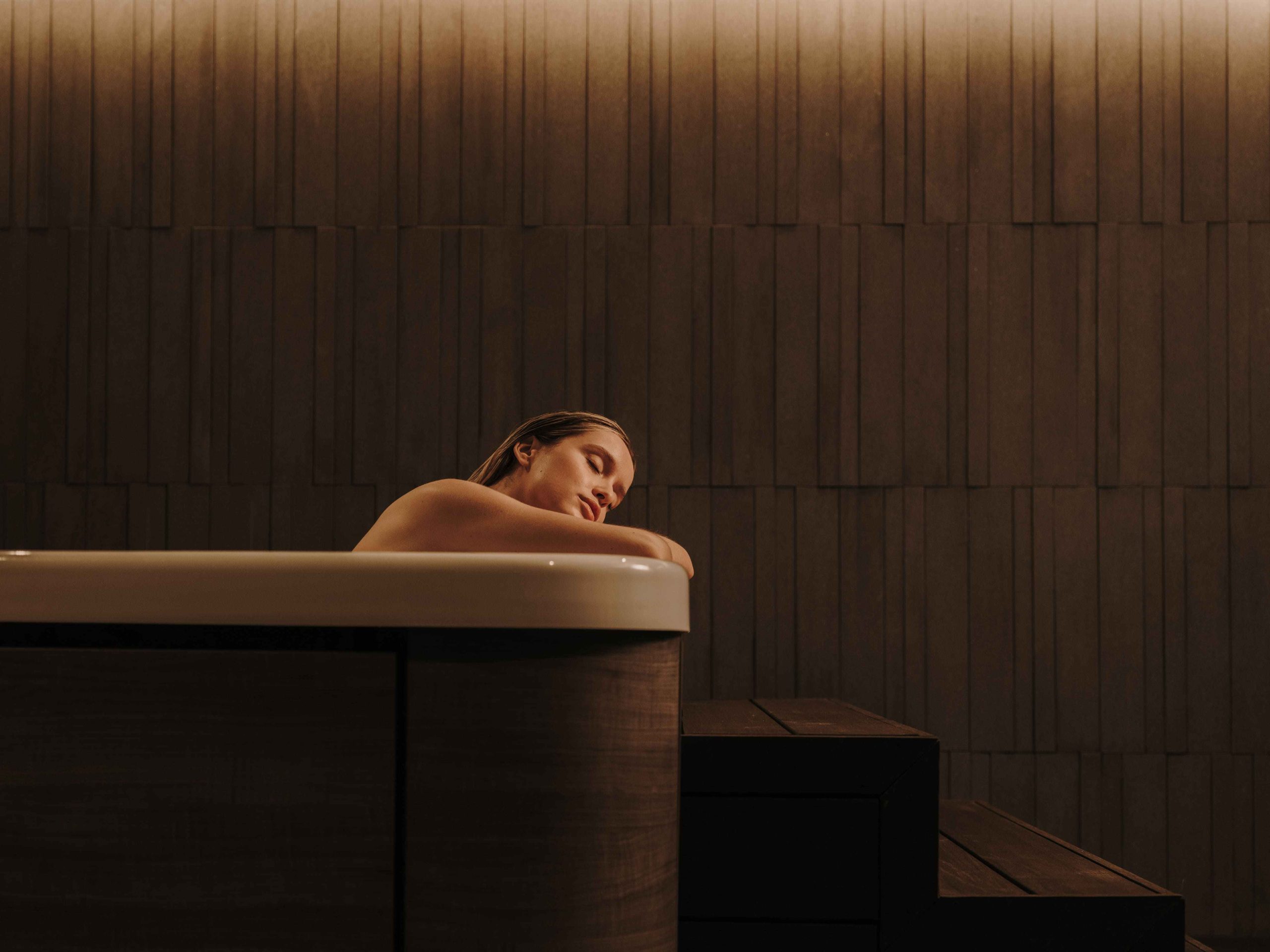 chica en spa